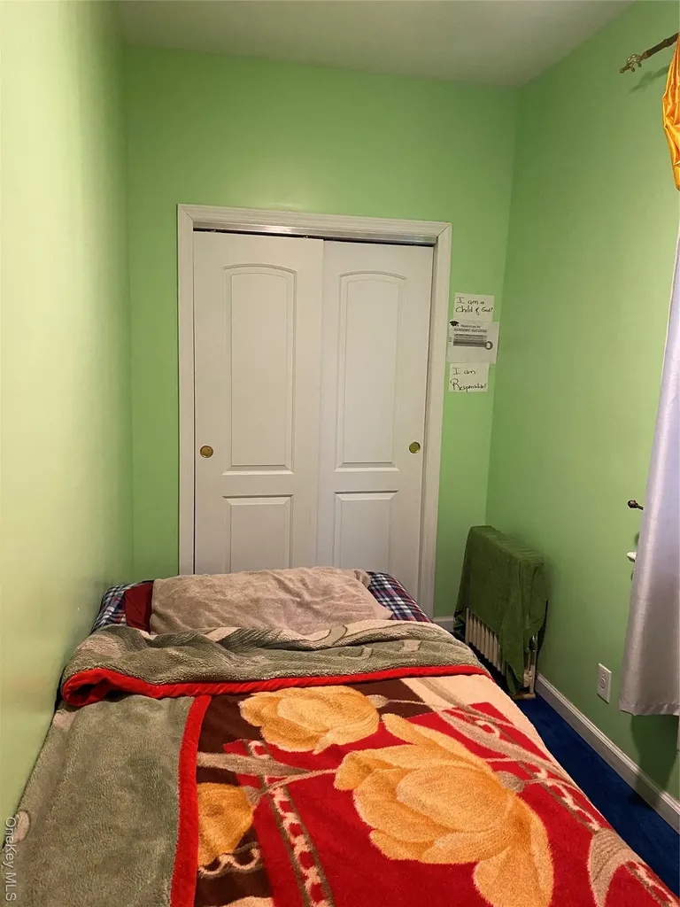 822 E 215th Street Bronx NY 10467