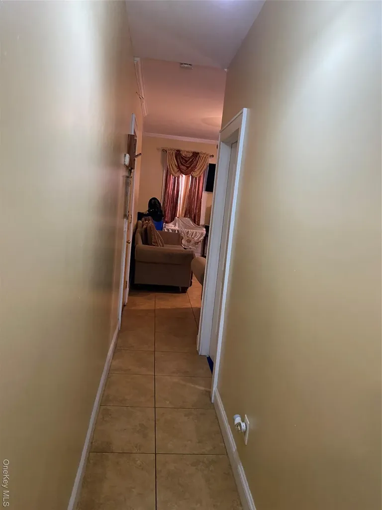 822 E 215th Street Bronx NY 10467
