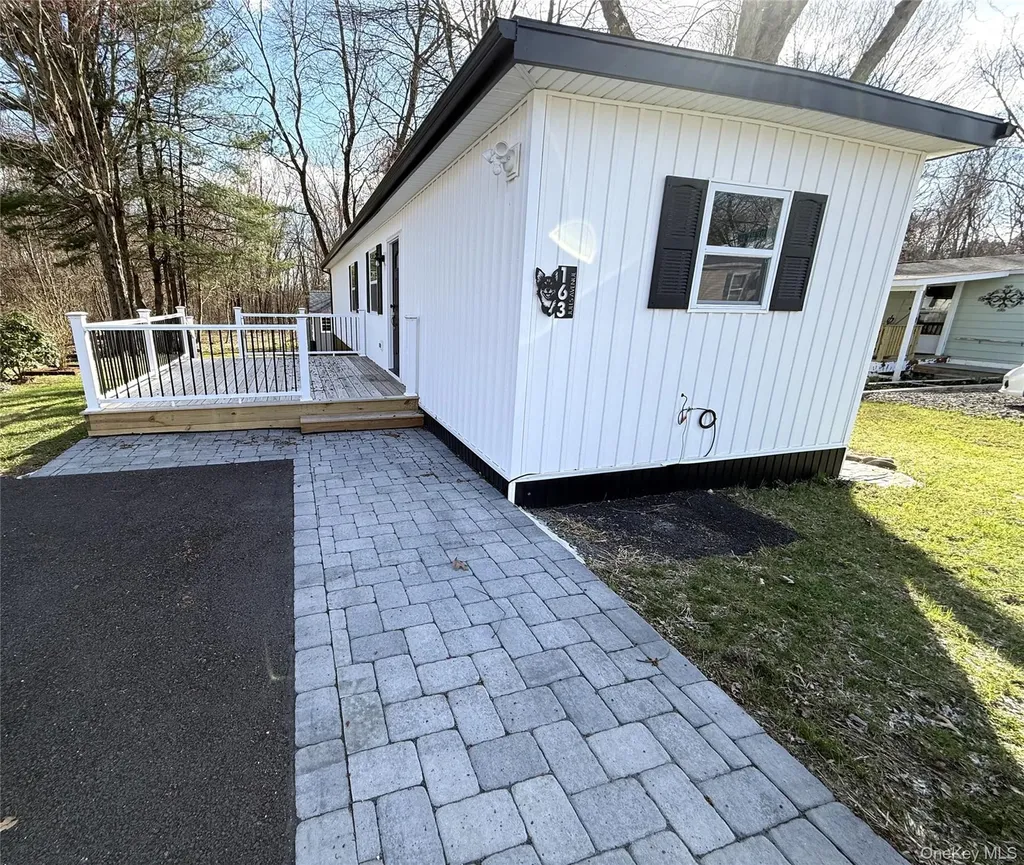 163 Jules Avenue Wallkill NY 12589