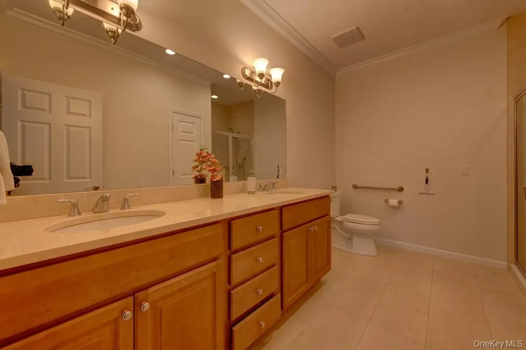 12 Wolfe Circle West Nyack NY 10994