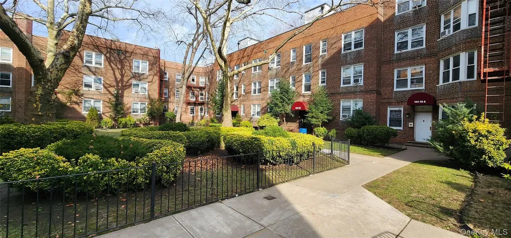 141-19 78th Road Flushing NY 11367