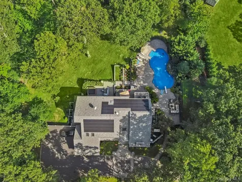5 Coon Hollow Road Lloyd Harbor NY 11743