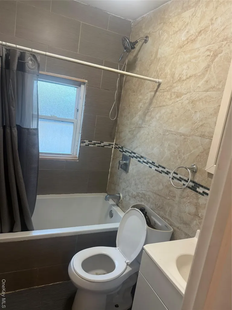 28 Clinton Avenue Hempstead NY 11096