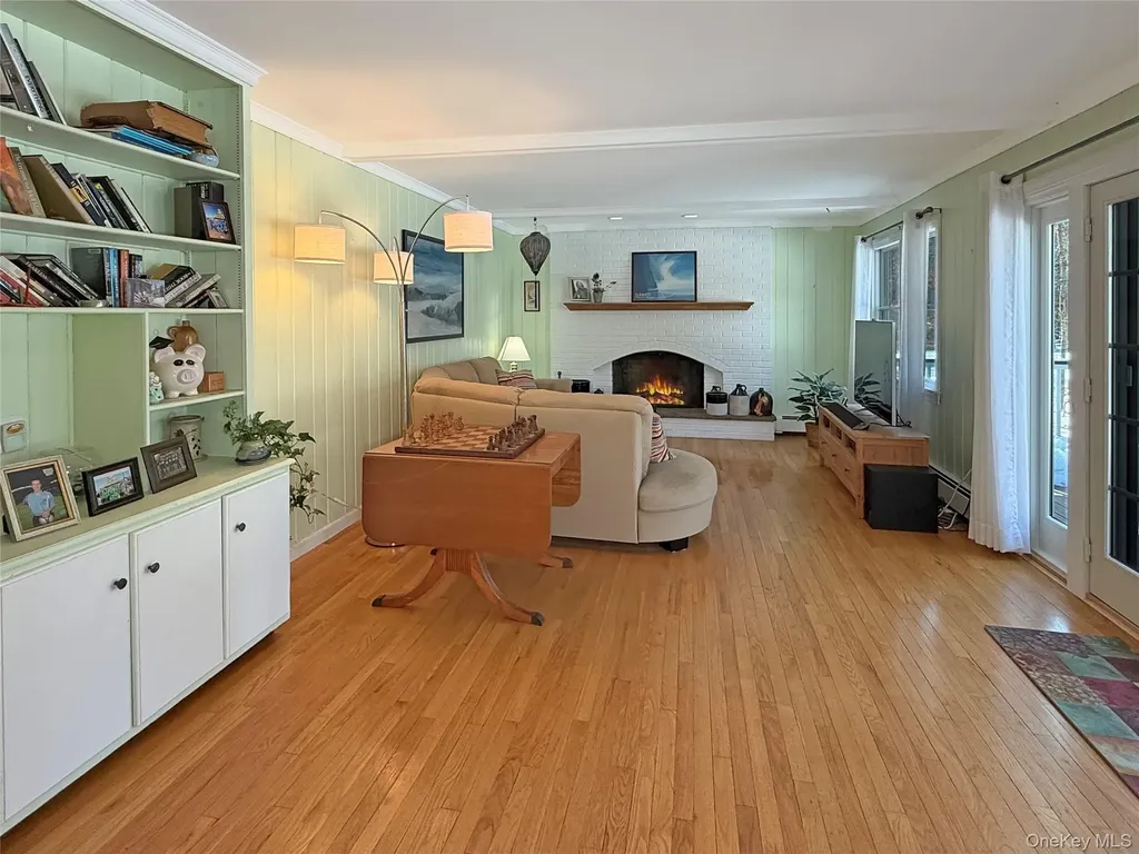 31 Pleasant Ridge Drive Poughkeepsie NY 12603