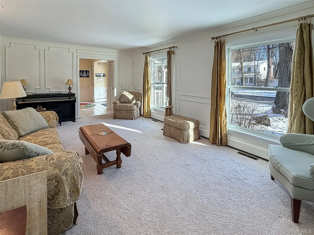 31 Pleasant Ridge Drive Poughkeepsie NY 12603