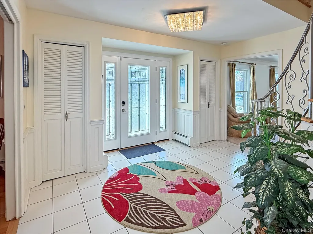 31 Pleasant Ridge Drive Poughkeepsie NY 12603