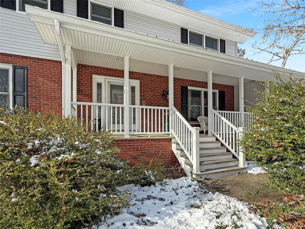 31 Pleasant Ridge Drive Poughkeepsie NY 12603