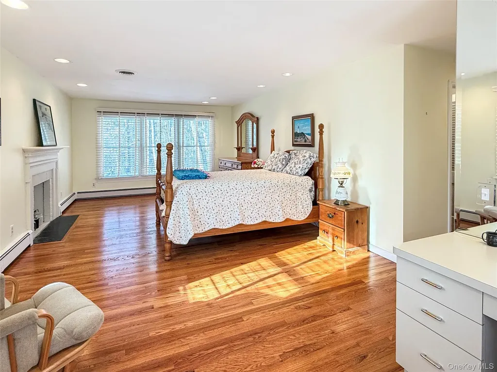 31 Pleasant Ridge Drive Poughkeepsie NY 12603
