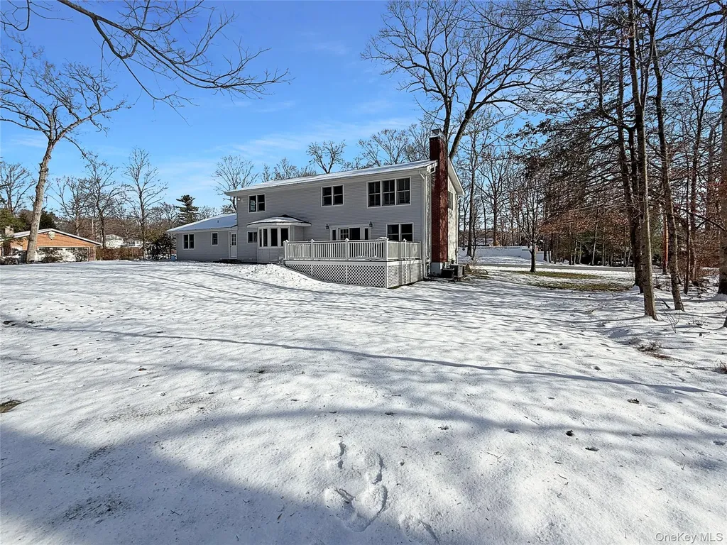 31 Pleasant Ridge Drive Poughkeepsie NY 12603