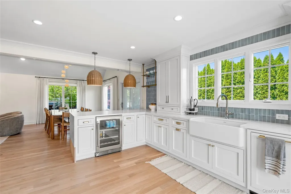 4 Carriage Lane Southampton NY 11968