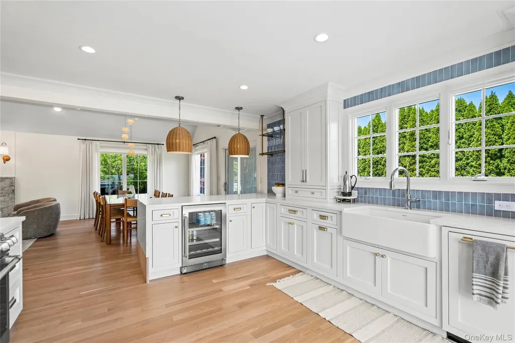 4 Carriage Lane Southampton NY 11968