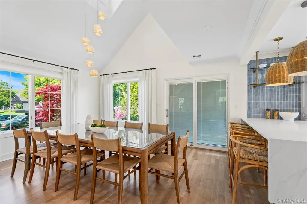4 Carriage Lane Southampton NY 11968