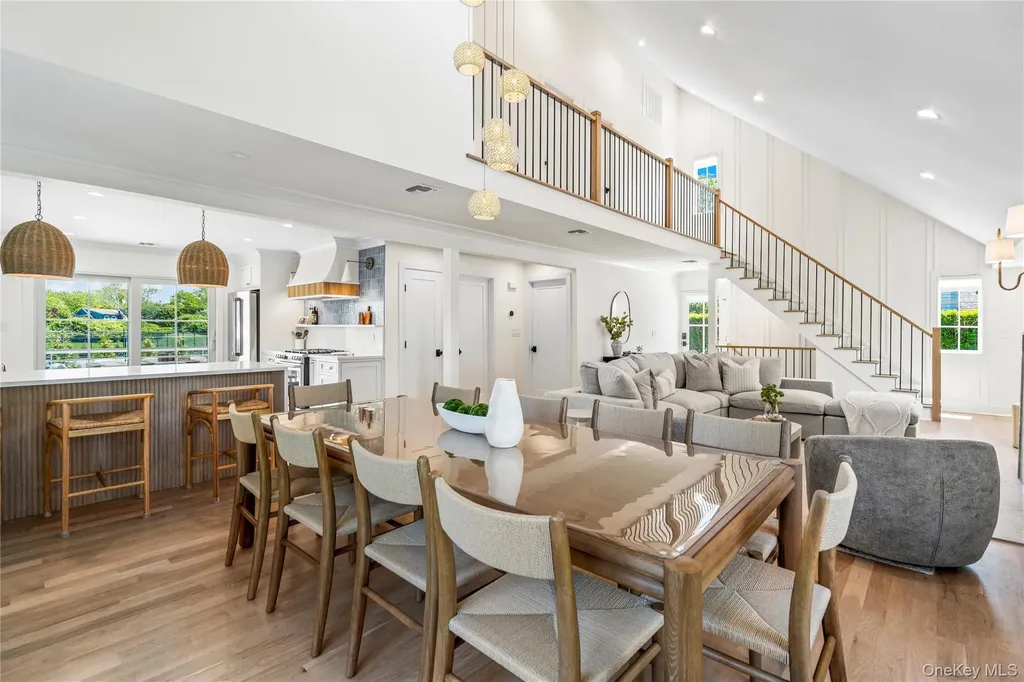 4 Carriage Lane Southampton NY 11968