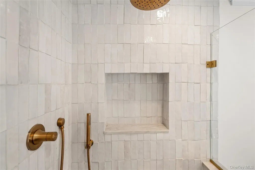 4 Carriage Lane Southampton NY 11968