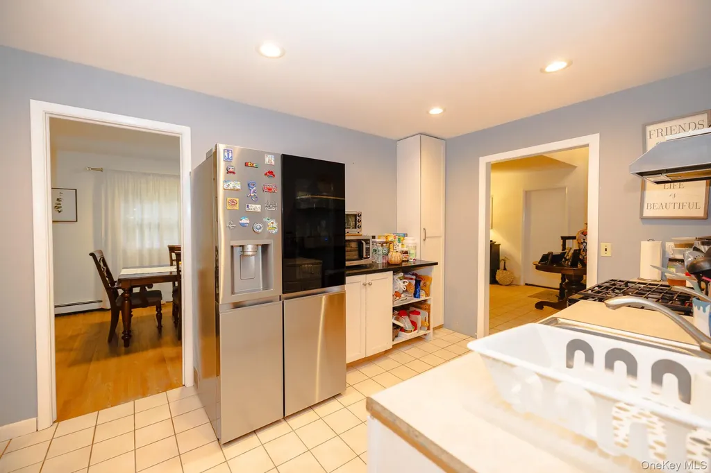 94 Kings Drive Riverhead NY 11901