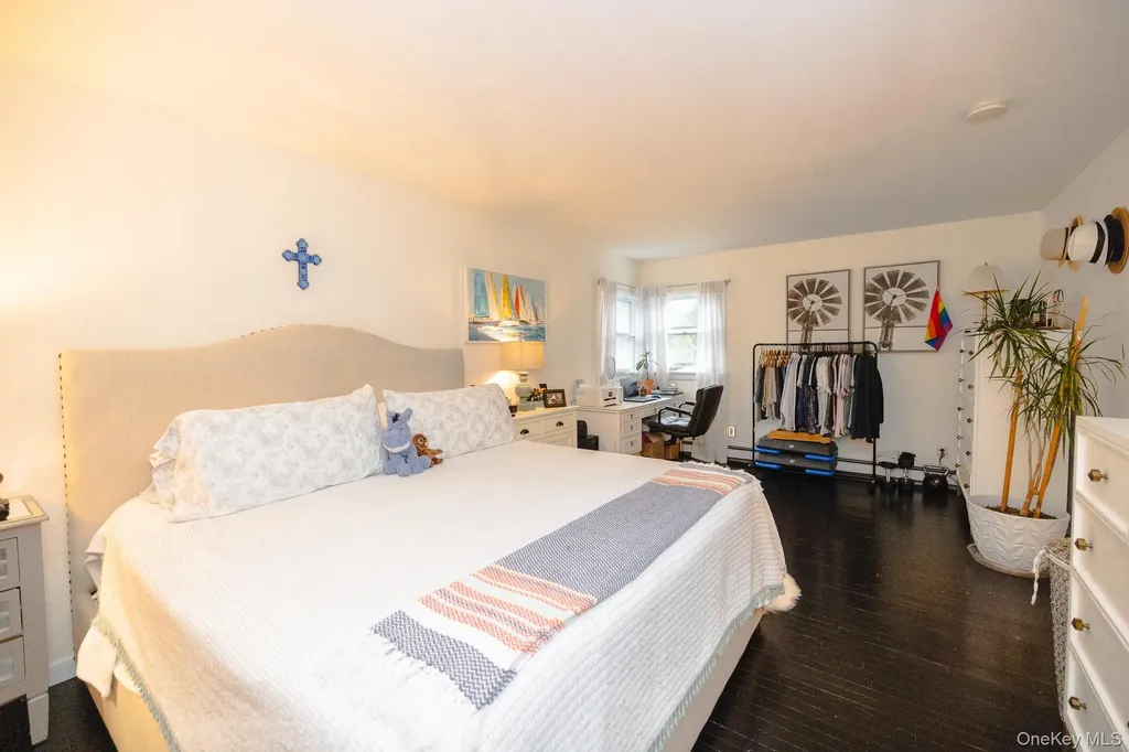 94 Kings Drive Riverhead NY 11901