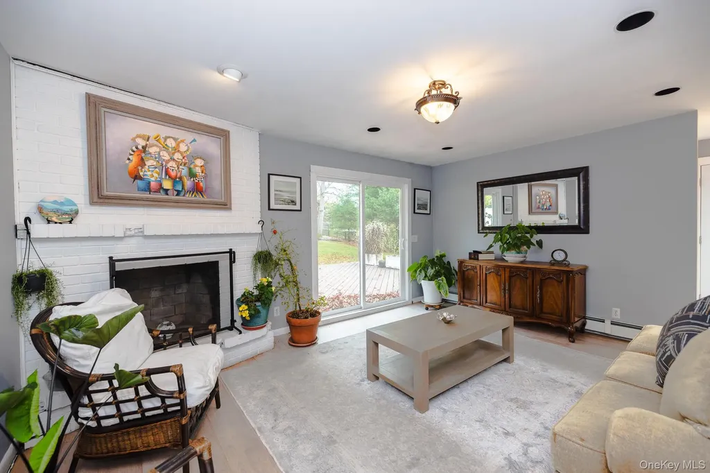 94 Kings Drive Riverhead NY 11901