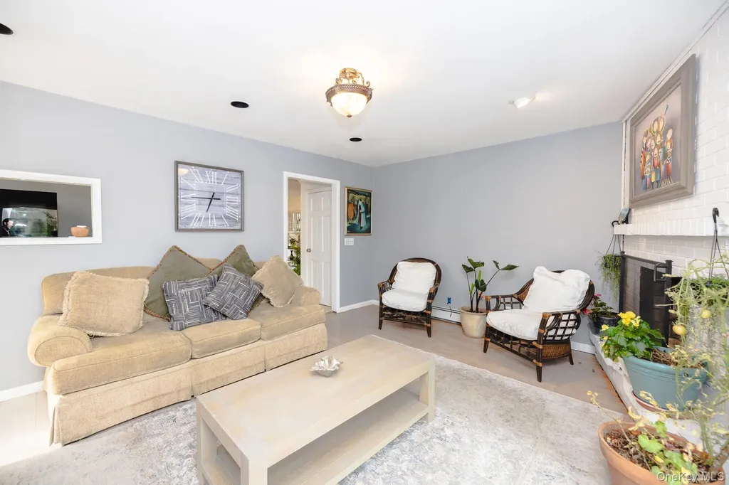 94 Kings Drive Riverhead NY 11901