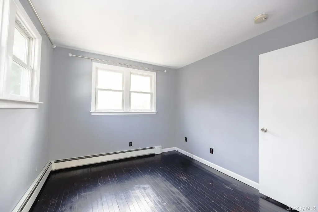 94 Kings Drive Riverhead NY 11901