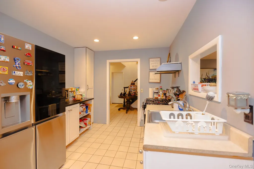 94 Kings Drive Riverhead NY 11901