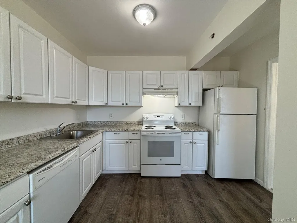 90 E Main Street Patchogue NY 11772