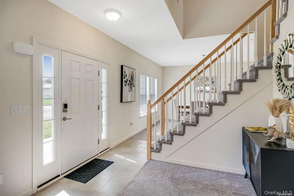 7 Pondview Circle Shirley NY 11967