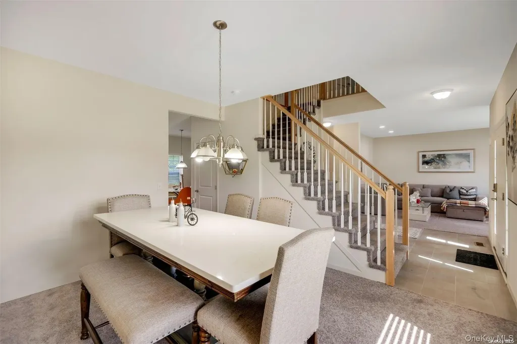 7 Pondview Circle Shirley NY 11967