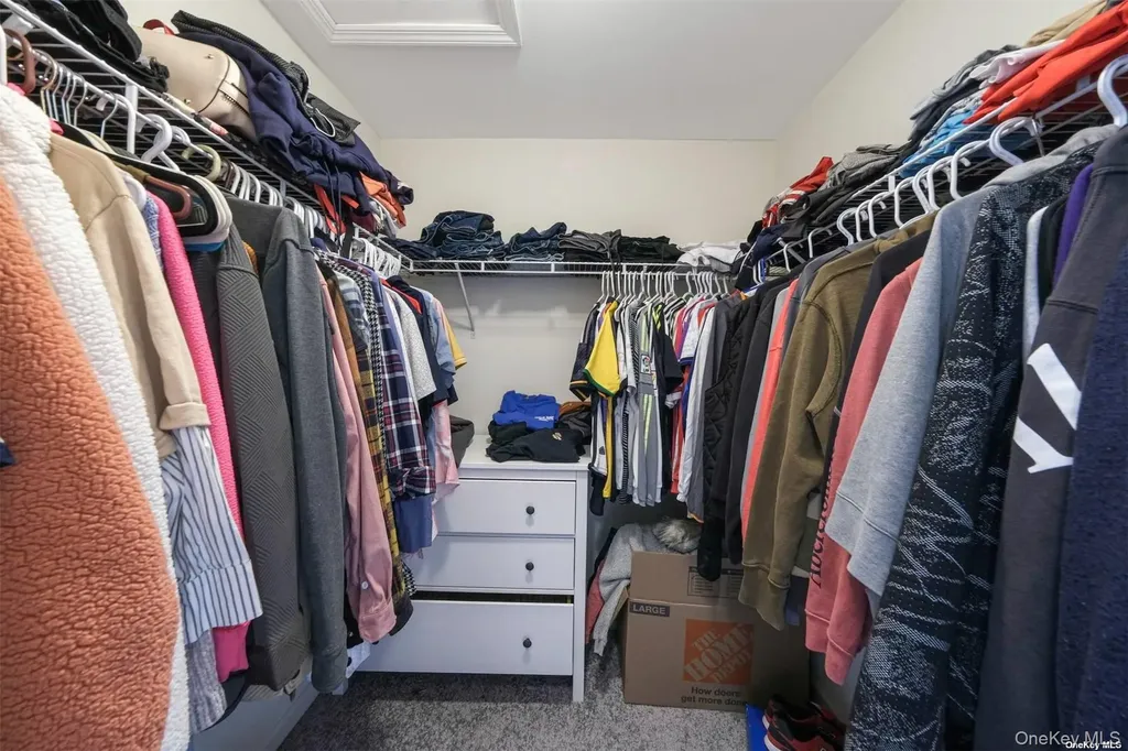 7 Pondview Circle Shirley NY 11967