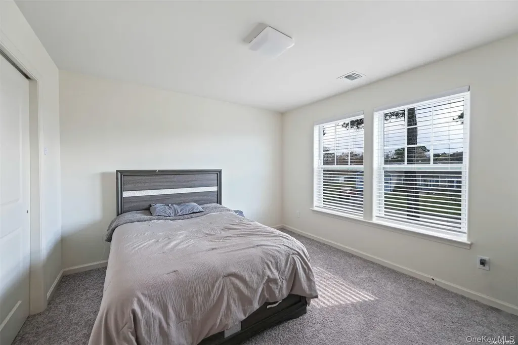 7 Pondview Circle Shirley NY 11967