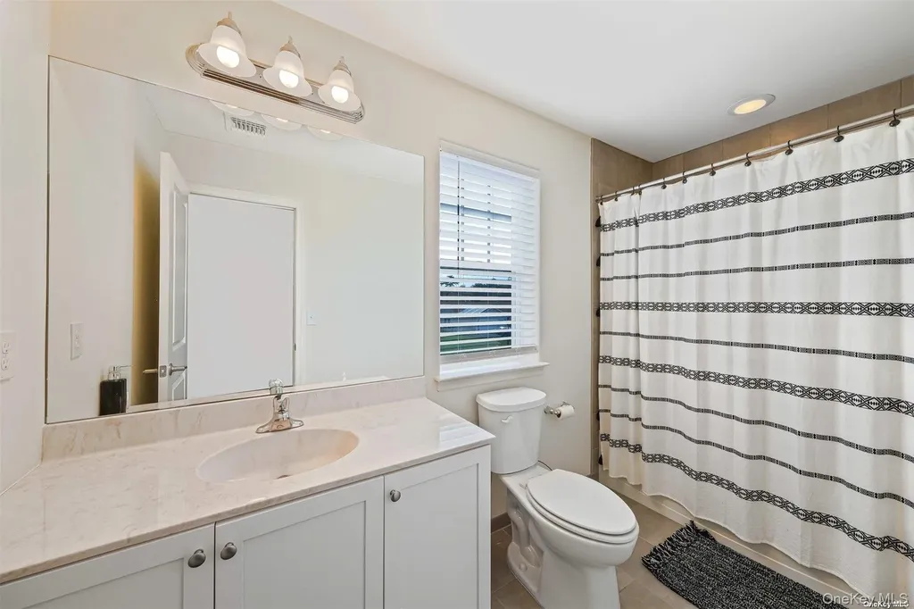 7 Pondview Circle Shirley NY 11967