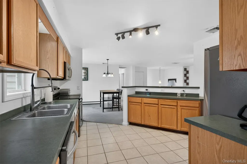 15 Wright Avenue Hyde Park NY 12538