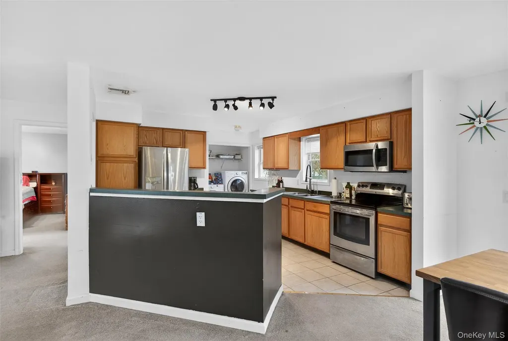15 Wright Avenue Hyde Park NY 12538