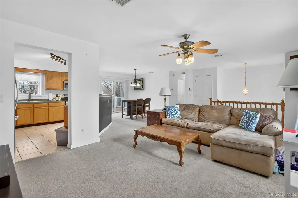 15 Wright Avenue Hyde Park NY 12538