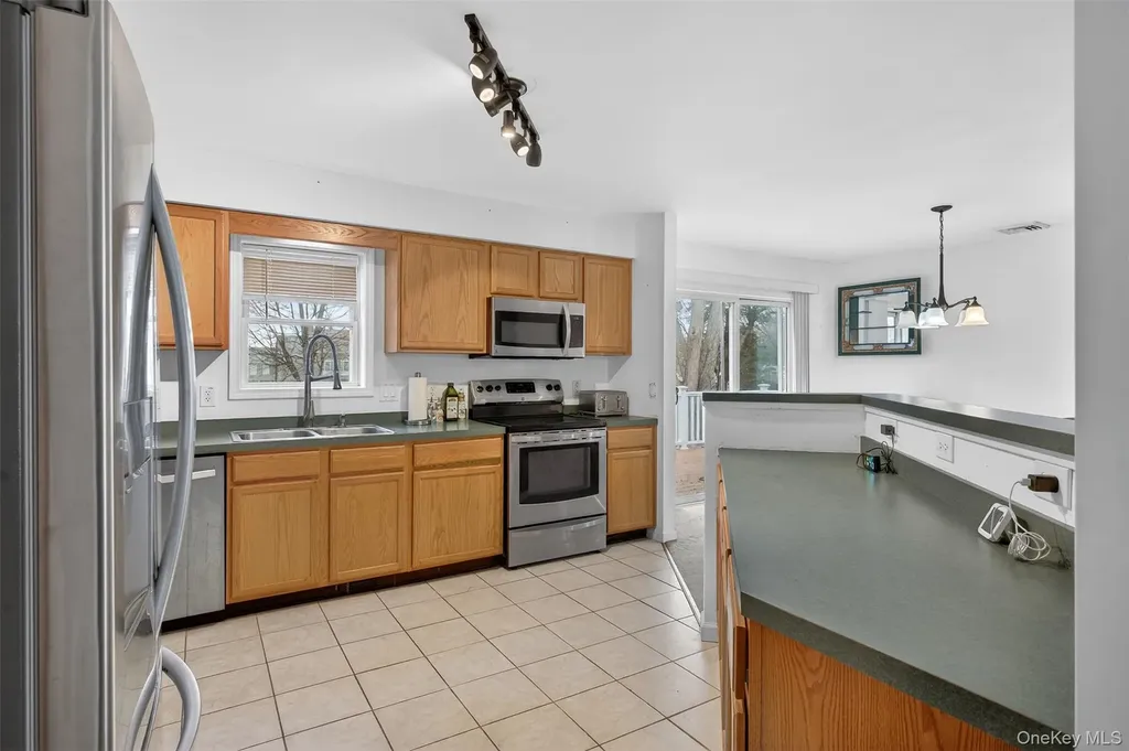 15 Wright Avenue Hyde Park NY 12538