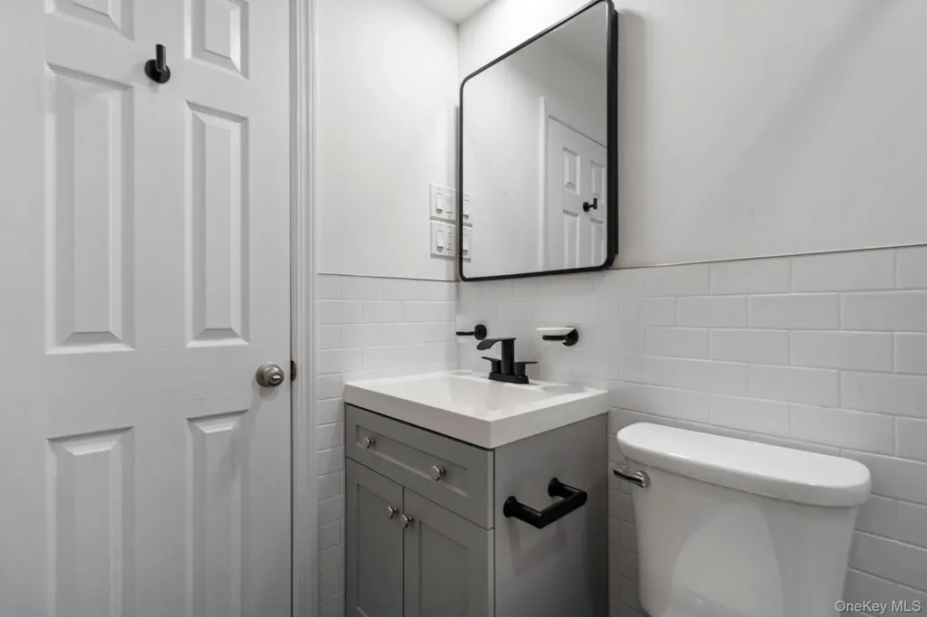 1 Anchorage Freeport NY 11520