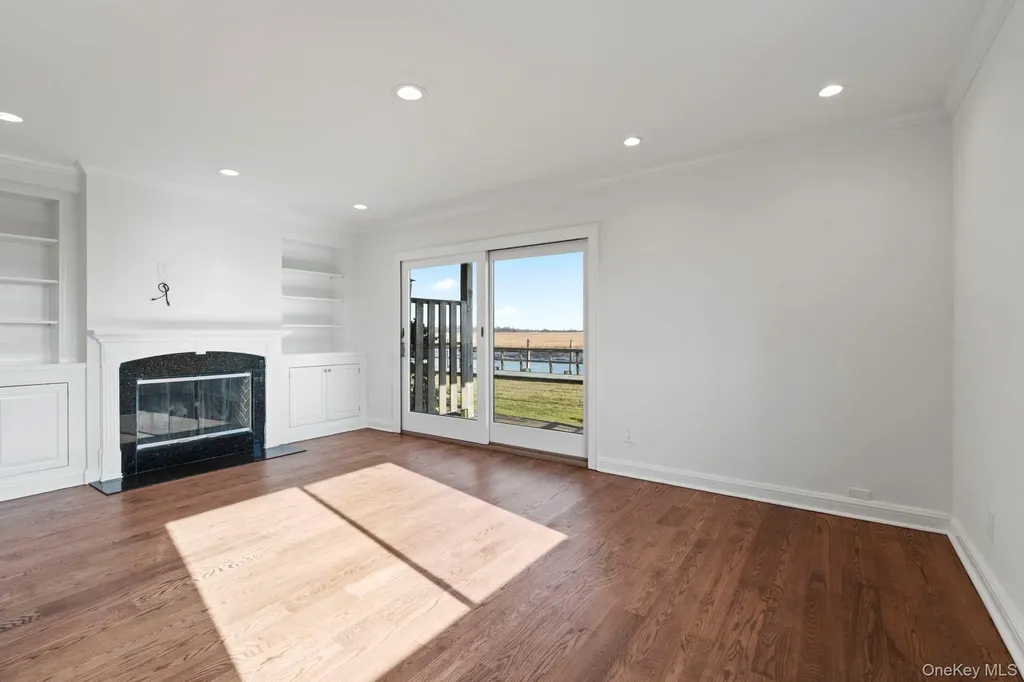 1 Anchorage Freeport NY 11520