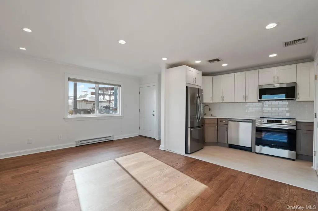 1 Anchorage Freeport NY 11520