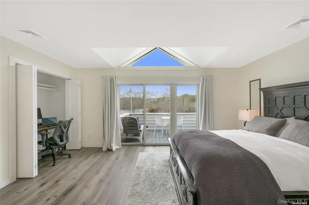 34 Montauk Highway Westhampton NY 11977