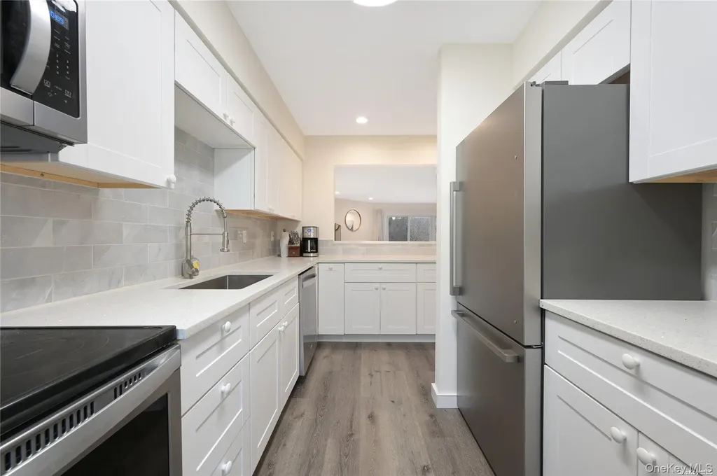 34 Montauk Highway Westhampton NY 11977