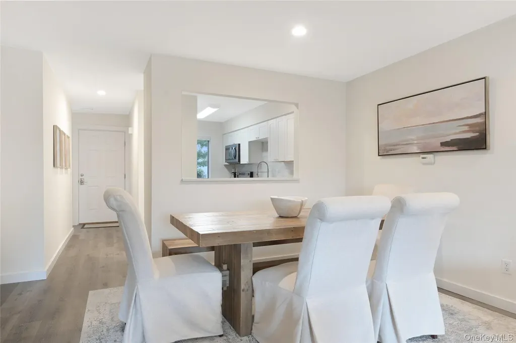34 Montauk Highway Westhampton NY 11977