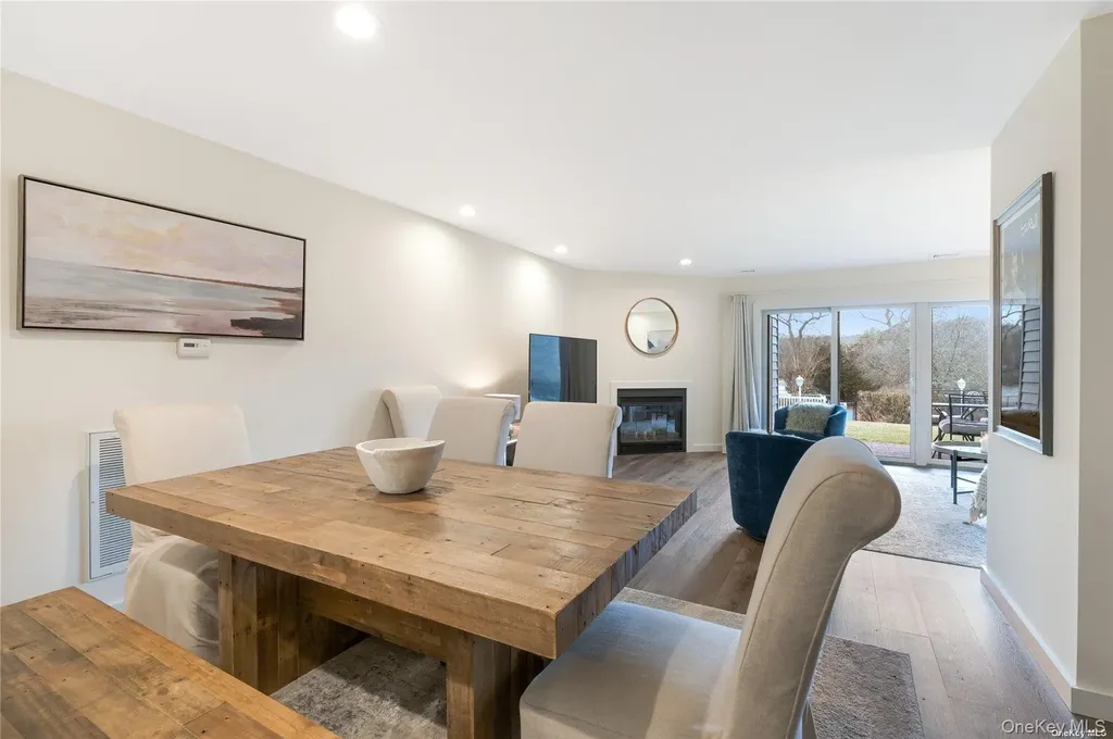 34 Montauk Highway Westhampton NY 11977