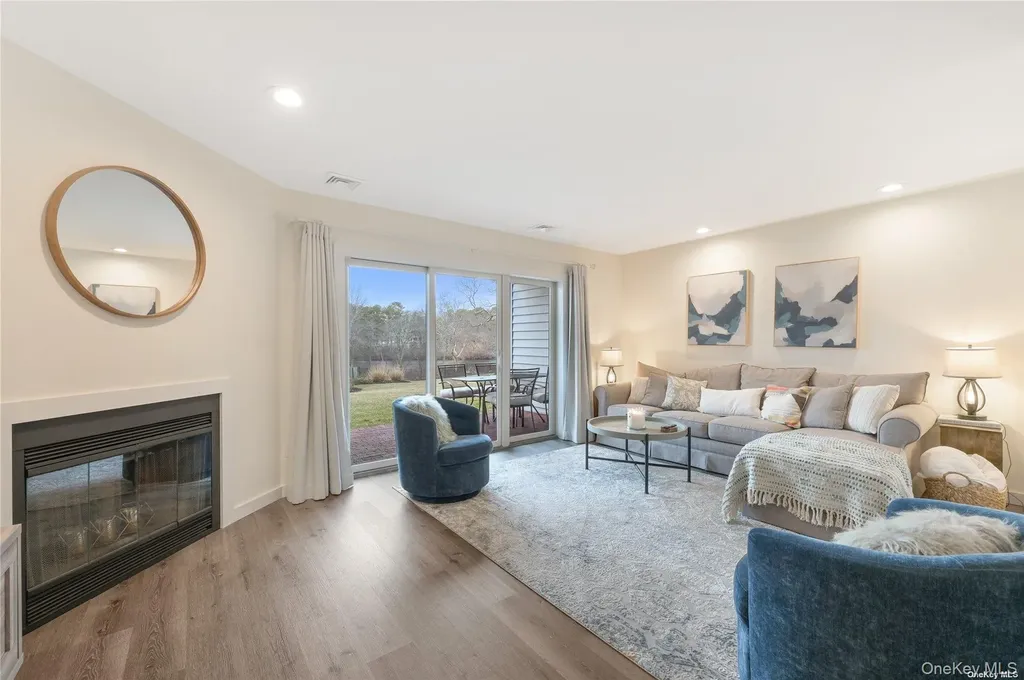 34 Montauk Highway Westhampton NY 11977