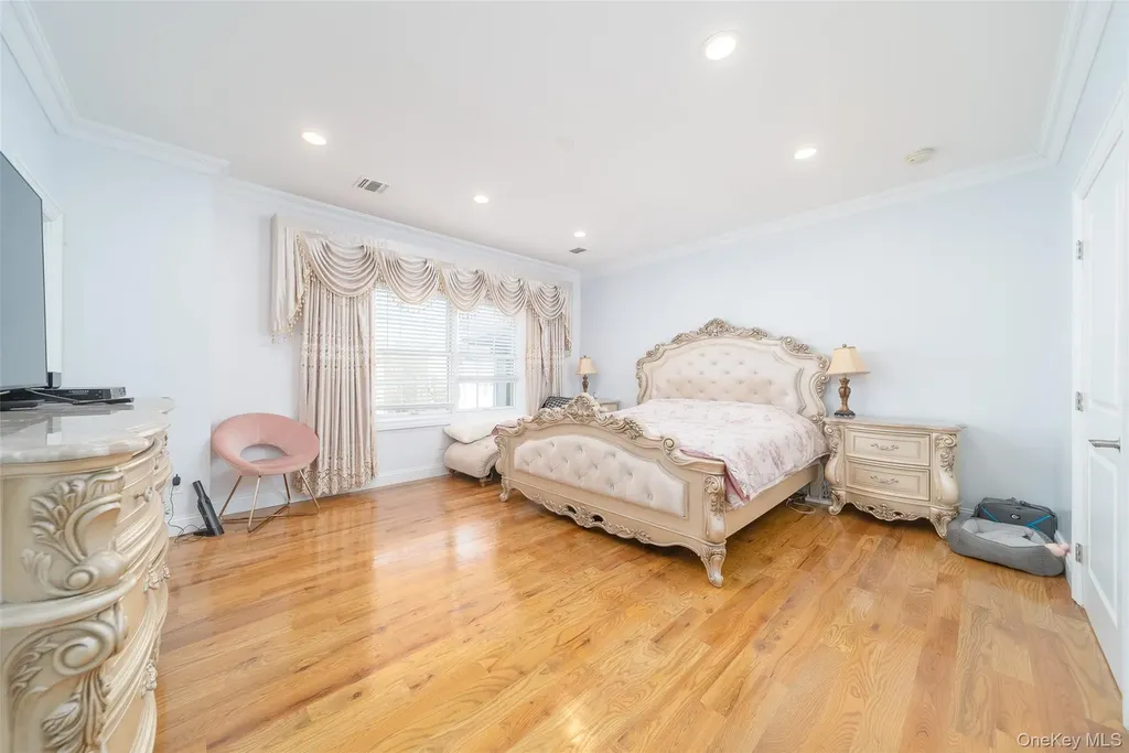 157 Evans Avenue Albertson NY 11507