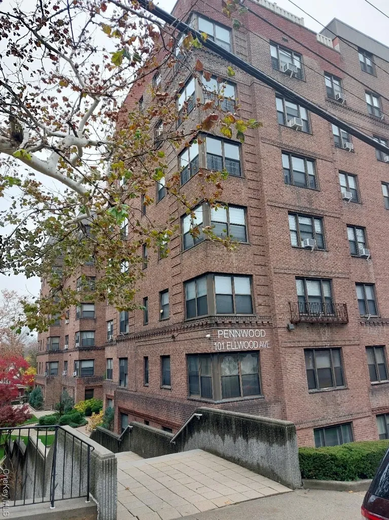 101 Ellwood Avenue Mount Vernon NY 10552