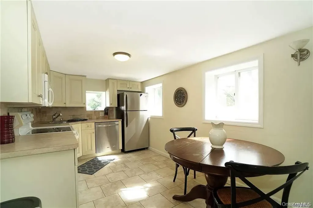 215 Roosevelt Boulevard Long Beach NY 11561