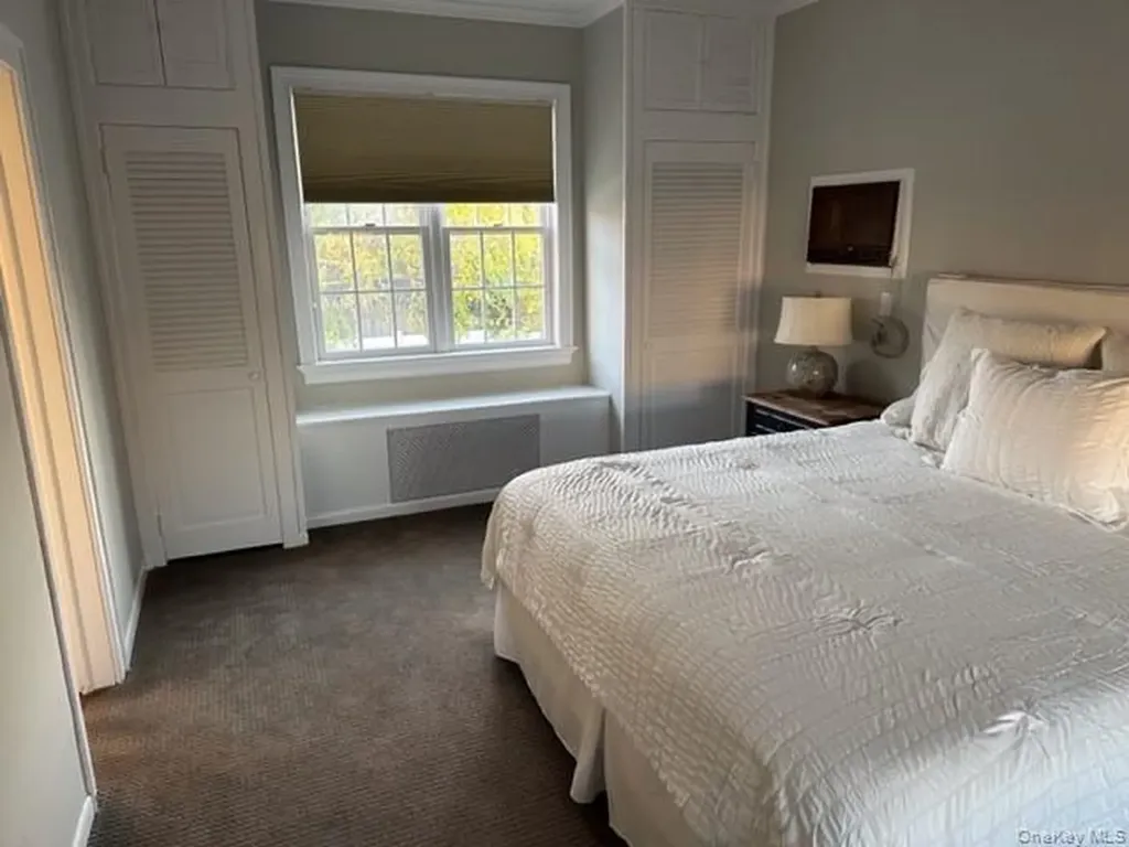 215 Roosevelt Boulevard Long Beach NY 11561