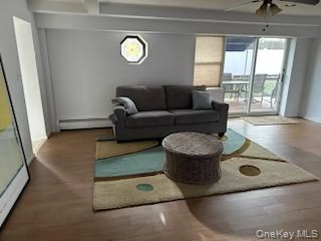 215 Roosevelt Boulevard Long Beach NY 11561
