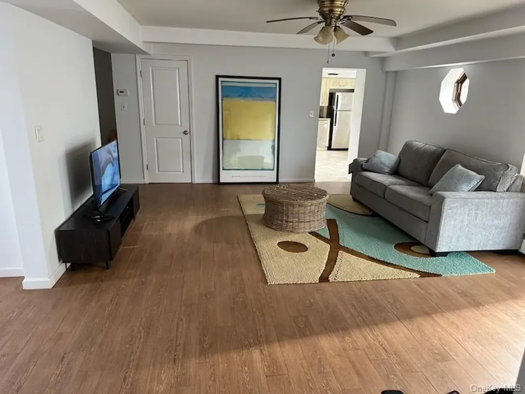 215 Roosevelt Boulevard Long Beach NY 11561