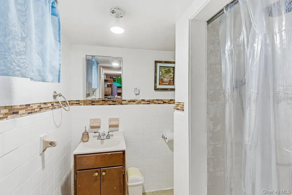 33-43 83rd Street Jackson Heights NY 11372