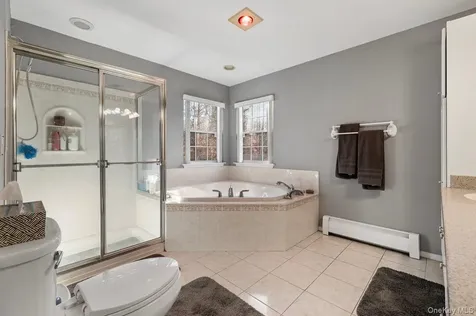 11 Moran Court Manorville NY 11949